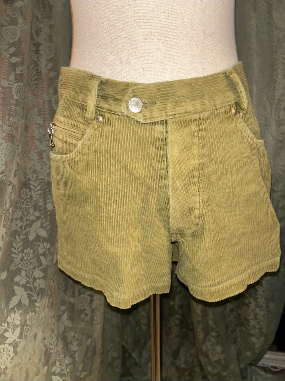 Vintage Y2K Gx by Gwen Stefani Corduroy 100% Cotton Shorts Olive Green